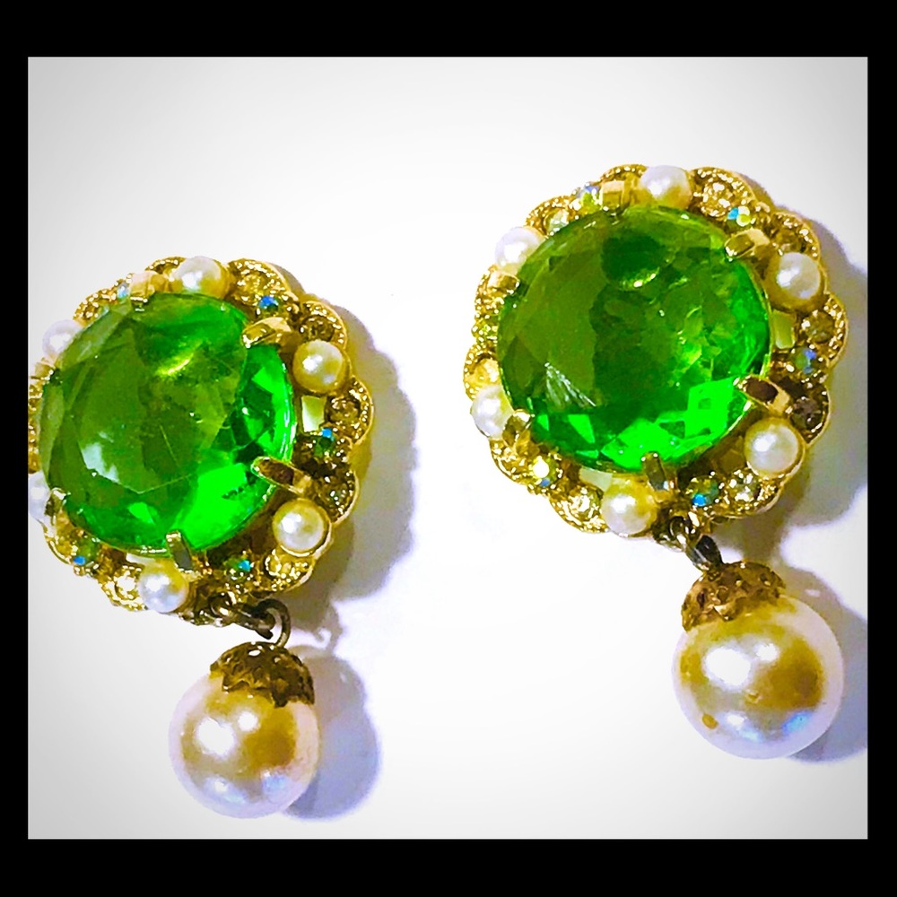 Vintage clip on earrings signed ART